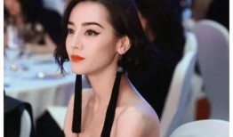 女主在娱乐圈里吃瓜,女主的吃瓜日常